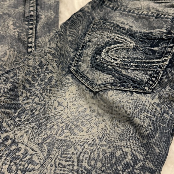 SILVER BRAND PRINTED CROPPED / CAPRI JEANS SIZE 25 - Picture 6 of 11